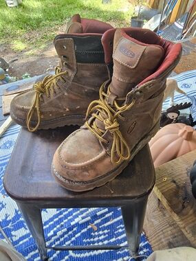 Keen Brown Lace-Up Women's Work Boots with Gold Laces